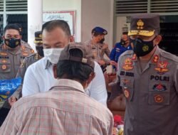 Polda dan YLKI Sumsel Salurkan Bantuan Lima Kelurahan Kalidoni