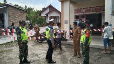 Operasi Yustisi PPKM Berbasis Mikro, di Desa Simpang Agung Kec. Simpang Kabupaten OKU Selatan, Sabtu (14/08/2021).