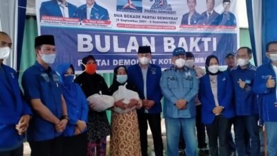 DPC PD Kota Palembang Bagikan Sembako