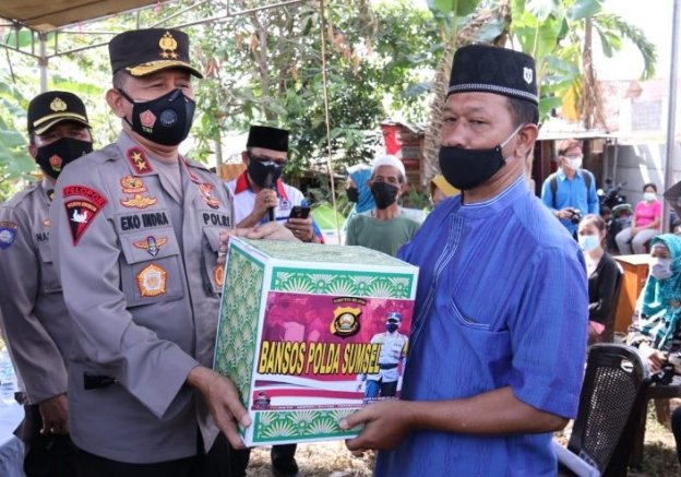 Kapolda Sumsel, Irjen Pol Prof Dr Eko Indra Heri S MM, di dampingi PJU Polda Sumsel