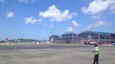 Menhub bersama Menteri Investasi juga meninjau progres pembangunan Bandara Rendani di Ibu Kota Provinsi Papua Barat, Manokwari.