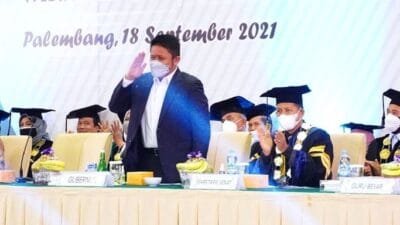 Sidang Senat Terbuka  Universitas Sjakhyakirti saat Wisuda ke-42 Program Strata 1 dan  Wisuda ke-21 Program Strata 2, di Ballroom Hotel Aryaduta Palembang, Sabtu (18/9) pagi.