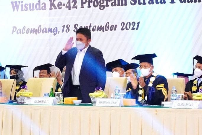 Sidang Senat Terbuka  Universitas Sjakhyakirti saat Wisuda ke-42 Program Strata 1 dan  Wisuda ke-21 Program Strata 2, di Ballroom Hotel Aryaduta Palembang, Sabtu (18/9) pagi.