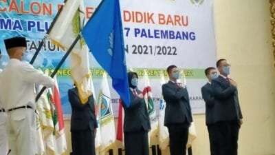 Pengukuhan calon Peserta Didik Baru SMA Negeri Plus 17 Palembang tahun pelajaran 2021-2022 yang dilaksanakan di aula SMA Negeri 17, Kamis (2/9/2021).