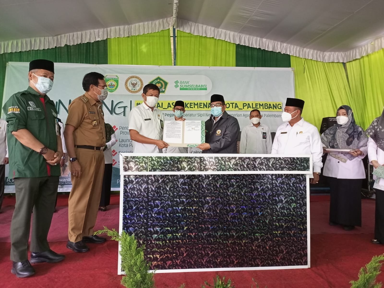 launching Gerakan Wakaf Pegawai ASN Kemenag Kota Palembang di Halaman BWI Sumsel, Selasa (21/9).