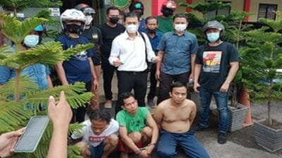Penggrebekan Narkoba Satnarkoba Polrestabes Palembang Disambut Hujan Batu