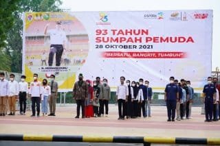 inspektur upcara (Irup) Peringatan Hari Sumpah Pemuda ke 93 di Kawasan Jakabaring Sport City (JSC) Palembang, Kamis (28/10/21).