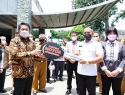 Perangi Narkoba, HD Berikan Puluhan Kendaraan Operasional ke BNN Sumsel