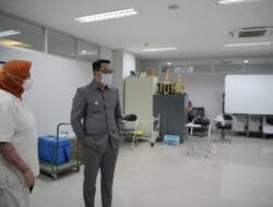 Ridwan Kamil Tinjau Pelaksanaan Vaksinasi COVID-19 Lintas Agama