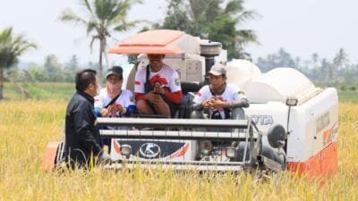 Peduli petani millenial, Herman Deru raih penghargaan Kepala Daerah Penggerak Tani Preuneur