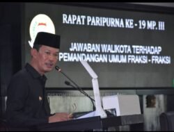 Harno Berikan Tanggapan Fraksi di DPRD Kota Palembang