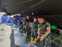 TNI AD Bantu Warga Terdampak Erupsi Gunung Semeru