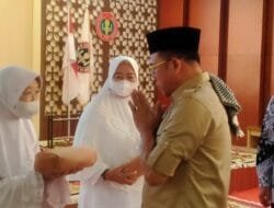 Ketua PGRI Sumsel Lepas 110 Jama’ah Haji