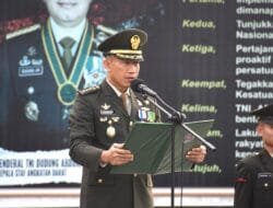 Prajurit Korem 044/Gapo Upacara Hari Pahlawan