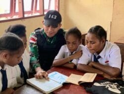 Satgas Yonif 143/TWEJ Galakkan Siswa Gemar Membaca