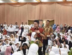 Herman Deru Dinobatkan Sebagai Bapak Anak Yatim