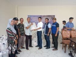 Keluarga Abah Toto Salurkan Bantuan Dinsos Provinsi untuk Warga Swadaya Pakjo