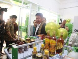 Grand Launching Apotek Riski Farma, Herman Deru Ajak Masyarakat Jaga Pola Hidup Sehat