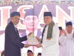 Pj Gubernur Agus Fatoni Bersama Menko PMK RI Hadiri Peringatan Hari Santri Nasional di Sumsel