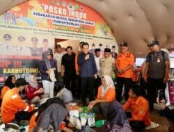 Pj Gubernur Agus Fatoni Tinjau Banjir di Muratara, Salurkan Bantuan dan Imbau Masyarakat Jaga Lingkungan