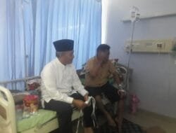 Hari Libur, Pj Bupati Apriyadi Besuk Kurnaidi Ketua PWI Provinsi Sumsel