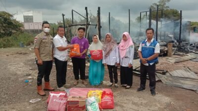Pemkab Muba Gerak Cepat Serahkan Bantuan Kepada Korban Kebakaran di Kelurahan Mangun Jaya