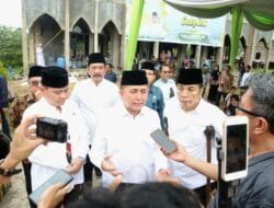 Berbagi Kebahagian Jelang Lebaran, Pj Gubernur Agus Fatoni Santuni Ribuan Anak Yatim