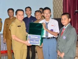 Pj Gubernur Agus Fatoni Janji Segera Renovasi Bangunan Asrama SMAN 3 Kayuagung OKI yang Terbakar