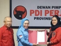 Kembalikan Formulir PDI-P, Ir Holda Inspirasi Kaum Wanita Sumsel