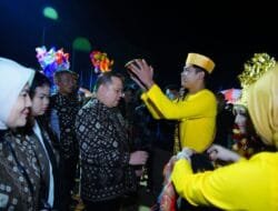 Malam Mingguan di Keluang, Pj Bupati Sandi Fahlepi Harapkan Festival Tirto Mulyo Dongkrak Perekonomian