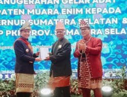 Akhiri Masa Tugas 9 Bulan, Pj Gubernur Sumsel Agus Fatoni Terima 4 Gelar Adat