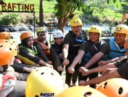 Menyatu Dengan Alam dan Uji Adrenalin: Korem 044/Gapo Rayakan HUT ke-43 dengan Rafting