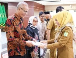 Asisten III Setda Muba Ucapkan Terima Kasih Kepada 10 orang Tenaga Non ASN Purna Tugas