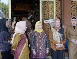 Pj Ketua TP PKK Sumsel Melza Elen Setiadi Promosi Koleksi Kriya Sriwijaya Kepada Rombongan DWP Kemenkeu RI