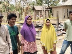 Kebakaran Hanguskan Rumah di Desa Sungai Pinang, Bantuan Pemerintah Belum Tiba