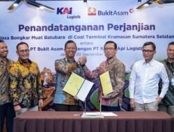 Bukit Asam (PTBA) dan KAI Logistik Teken Kerja Sama Jasa Bongkar Muat Batu Bara