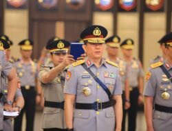 Kapolri Pimpin Upacara Kenaikan Pangkat dan Sertijab Pejabat Utama Polri