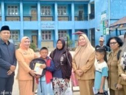 Kadisdik Kota Palembang Bersama K3S Berikan Bantuan kepada Siswa Korban Kebakaran