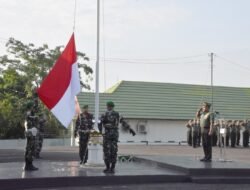 Kasrem 044/Gapo Pimpin Upacara Bendera HUT ke-79 TNI