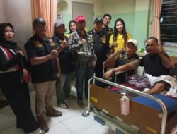 Ormas GBR Sriwijaya Peduli, Ketum Ferry King Besuk Pengurus Alami Kecelakaan Habis Operasi 