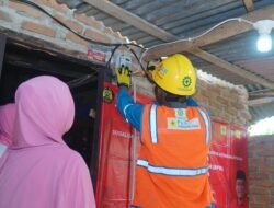 PLN UID S2JB Wujudkan Bantuan Pasang Baru Listrik untuk Masyarakat Lubuk Linggau