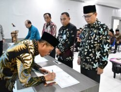 Penandatanganan Perjanjian Kinerja 2025, Kakanwil : Ini Janji Kita Kepada Negara dan Tuhan Yang Maha Esa