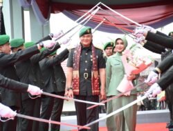 Korem 044/Gapo Lepas Brigjen TNI Muhammad Thohir dengan Tradisi Militer