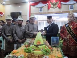 Rapat Paripurna HUT Ke-21 OKU Timur: Wujudkan Pembangunan Berkelanjutan