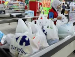 Kantong Plastik di Supermarket Tidak Lagi Gratis Mulai Februari 2016