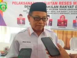 Ustadz Toha Dorong Siswa SMA Negeri 8 Palembang Tetap Semangat Belajar