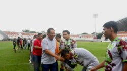 Plt Gubernur Sumsel Cik Ujang Tutup Turnamen Sepak Bola Siti Fatimah Cup III 2025