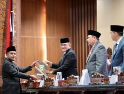 Sekda Edward Candra Hadiri Rapat Paripurna Penyampaian Laporan Hasil Reses Anggota DPRD Provinsi Sumsel