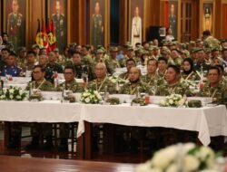 Herman Deru – Cik Ujang Kompak Parade Senja dengan Prabowo, Jokowi dan SBY