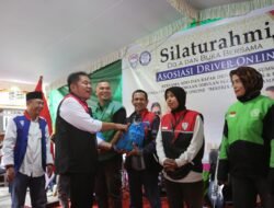 Ratusan Anggota ADO Sumsel Sumringah Terima Bingkisan Ramadan dari Herman Deru